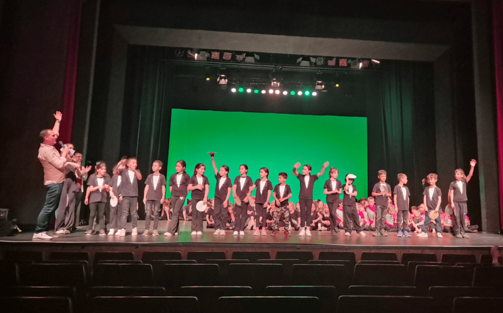 Klasse 2c auf die&nbsp;Bühne